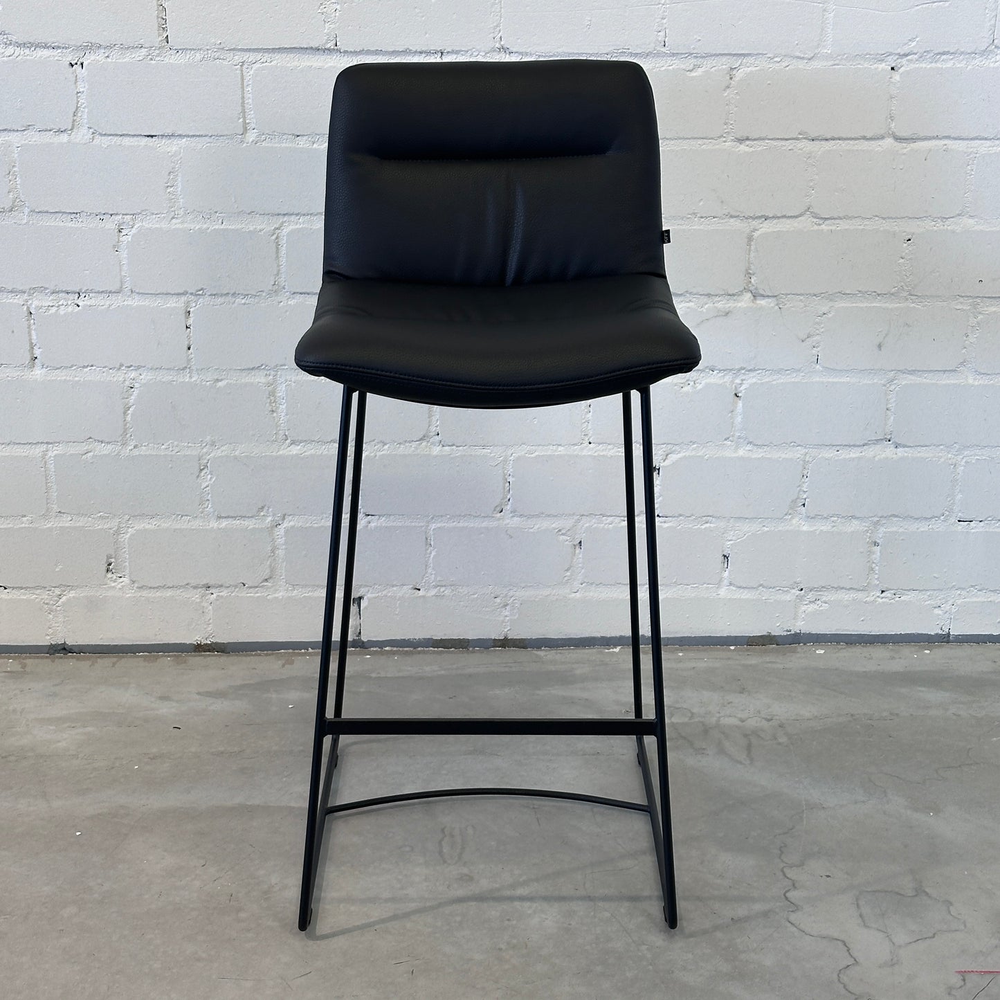 KFF Barhocker arva light bar schwarz (Neuware) [AKTION -50%]