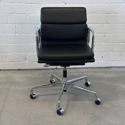 Vitra EA 217 beidseitig Leder schwarz