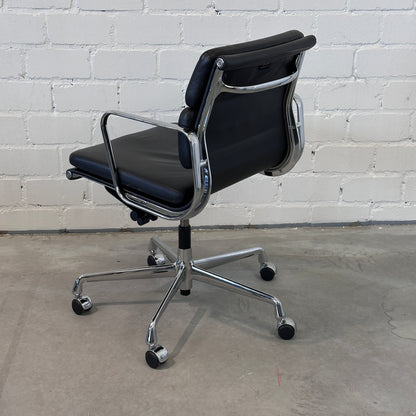 Vitra EA 217 beidseitig Leder schwarz