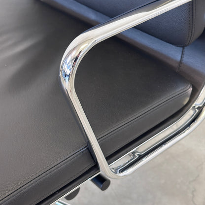 Vitra EA 217 Leder schwarz