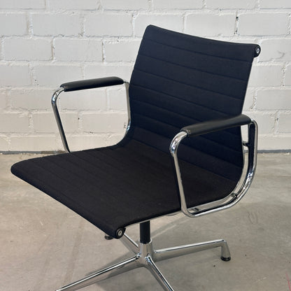 Vitra EA 108 Hopsak schwarz [AKTION -50€ ➜ GWG<800€]