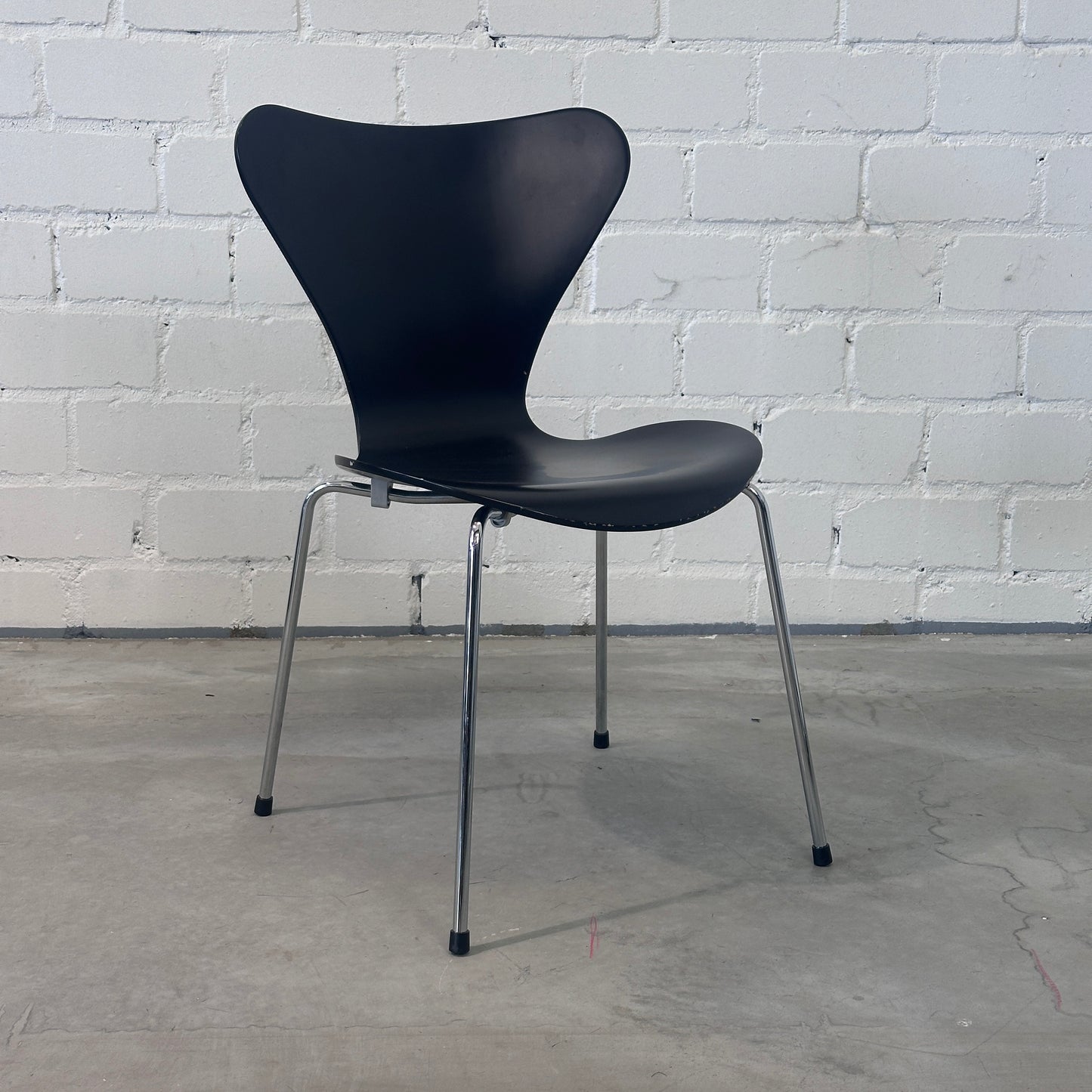 Fritz Hansen Serie 7 Stapelstuhl schwarz (B-Ware)