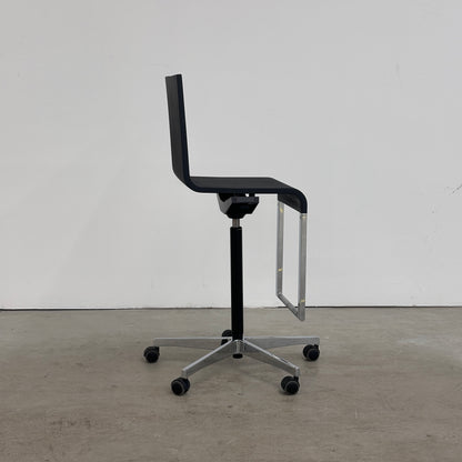 Vitra .03 High schwarz