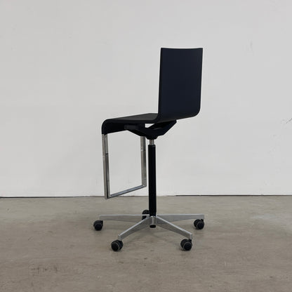 Vitra .03 High schwarz