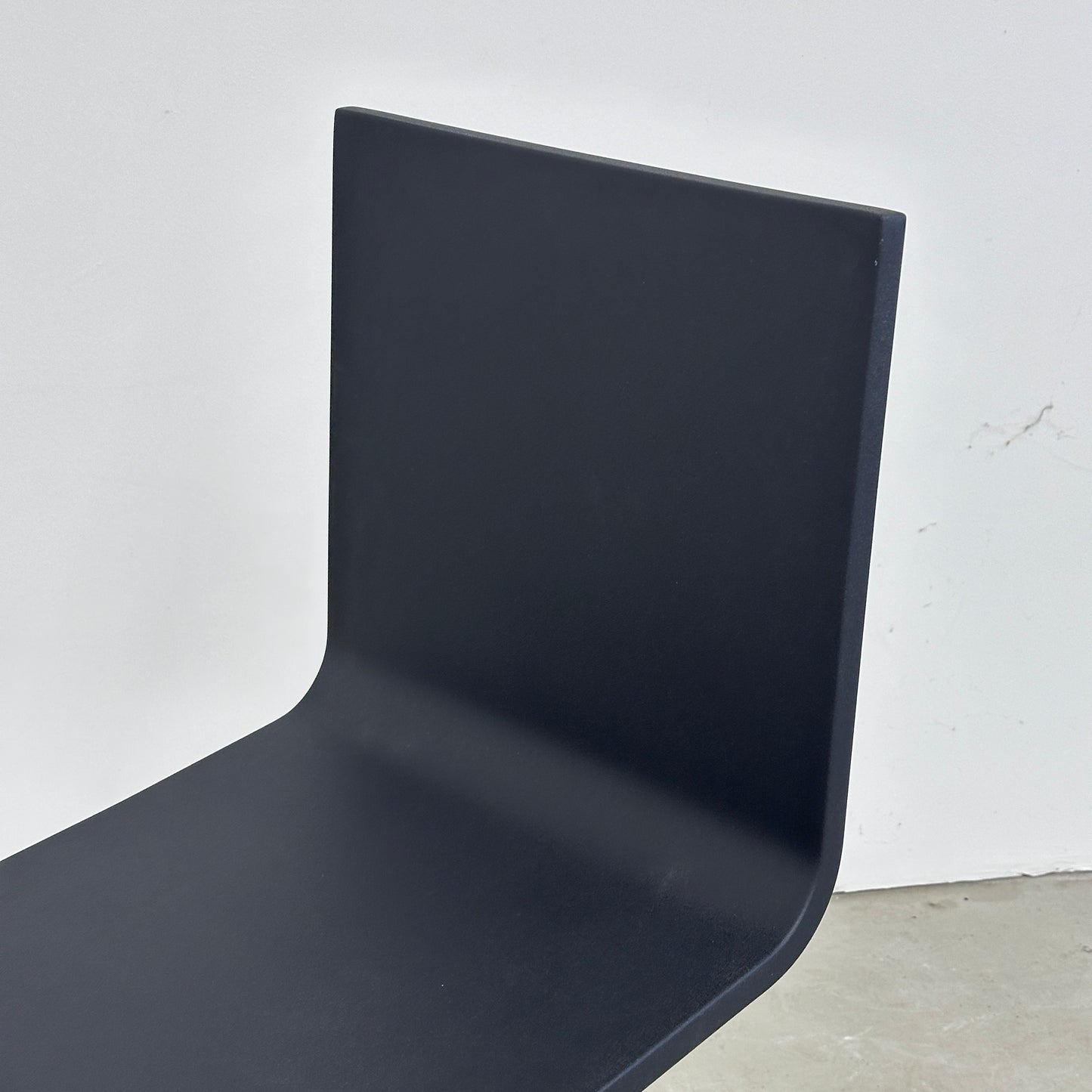 Vitra .03 High schwarz