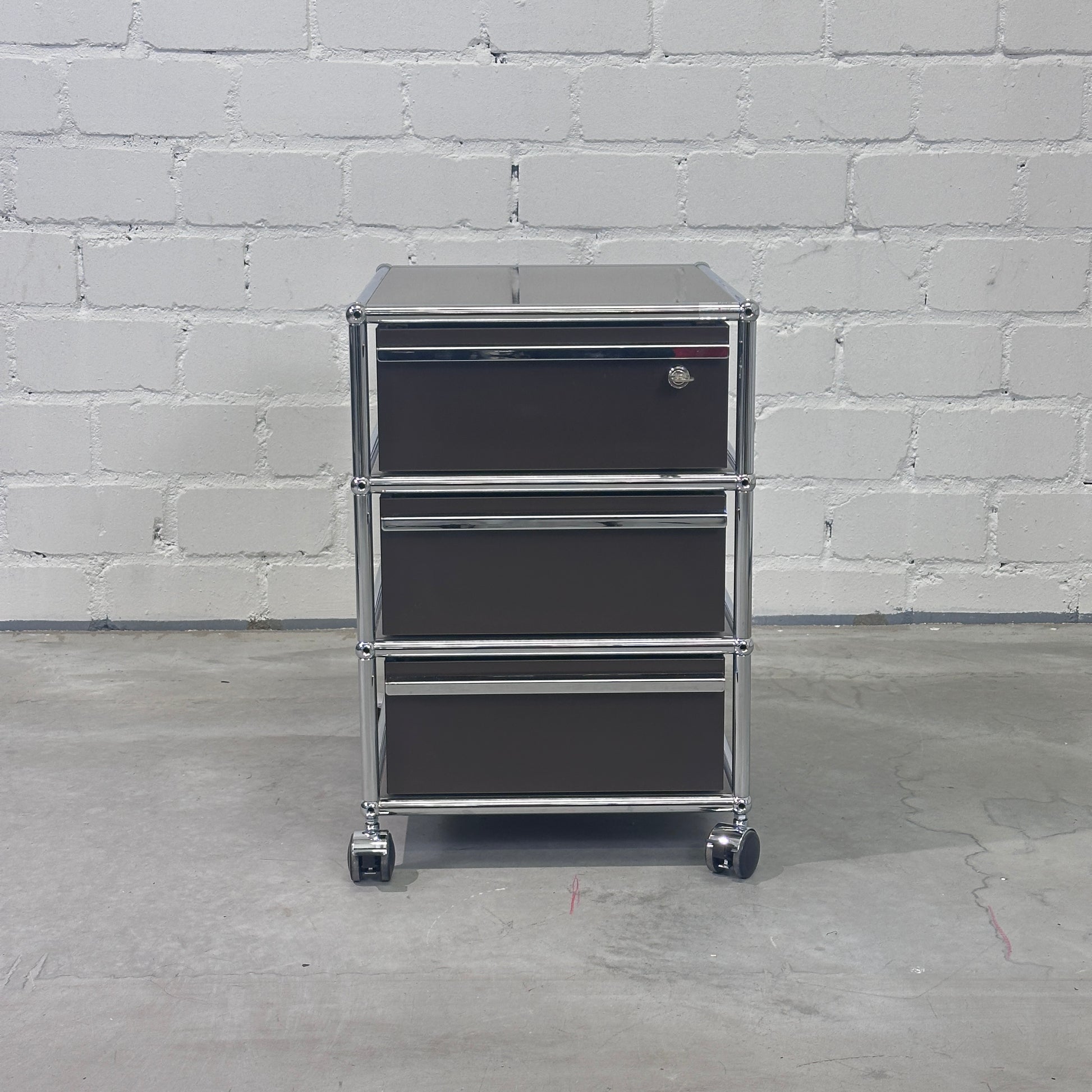 USM Haller Rollcontainer Braun 3 Auszüge