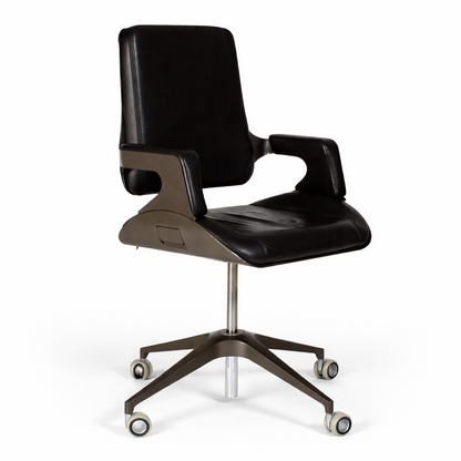 Interstuhl Silver 151S Bürostuhl mit dunkelbraunem Leder und Aluminiumgestell.