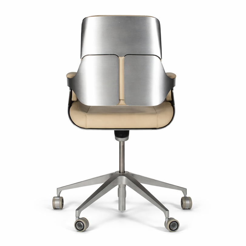 Interstuhl Silver 262S Bürostuhl mit beigem Leder, gebürstetem Aluminiumgestell und Rollen.