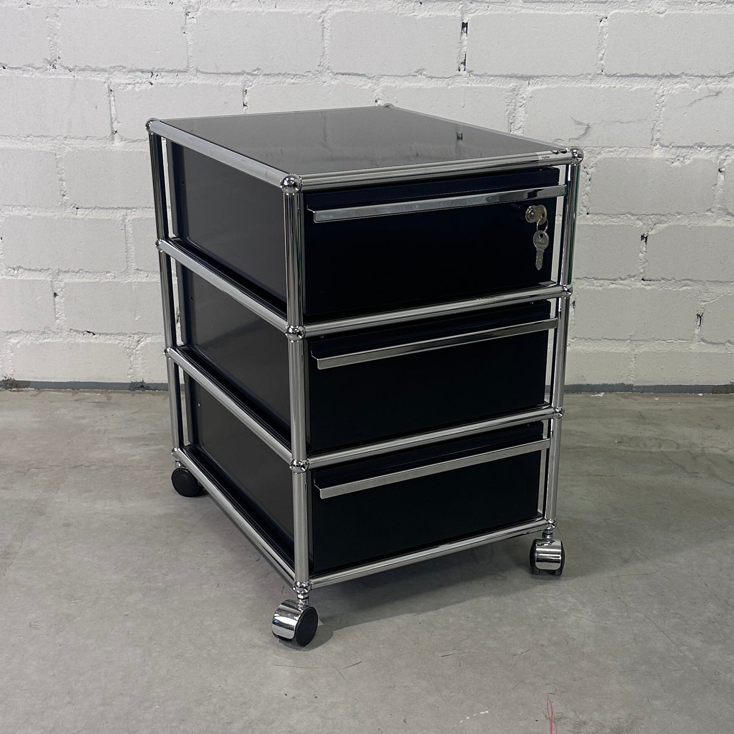 USM Haller Rollcontainer Schwarz 3 Auszüge