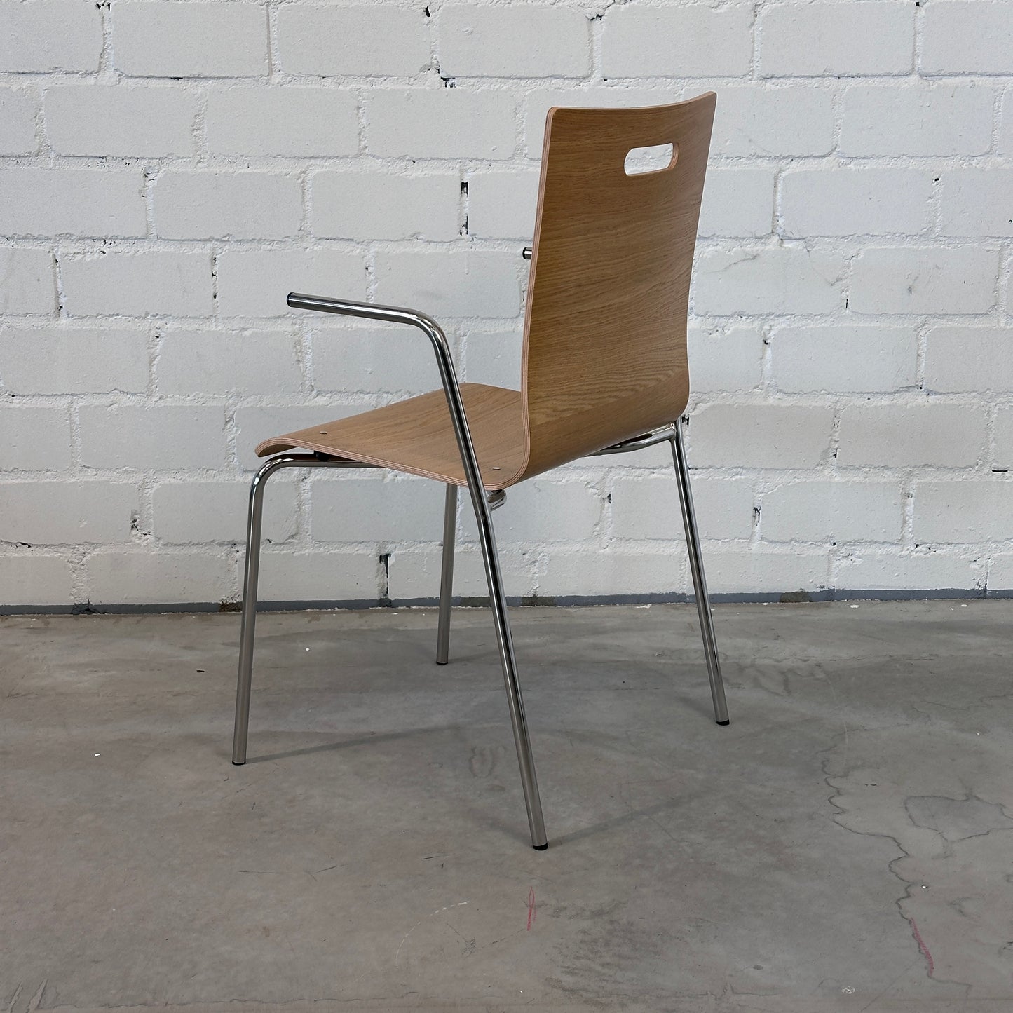 Hiller Objektmöbel Stapelstuhl Aticon Eiche