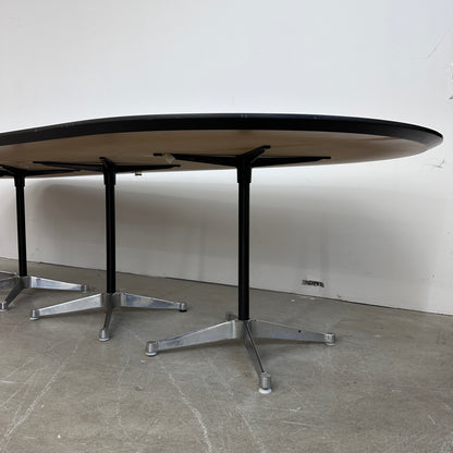 Herman Miller Konferenztisch 340x130cm Linoleum Platte