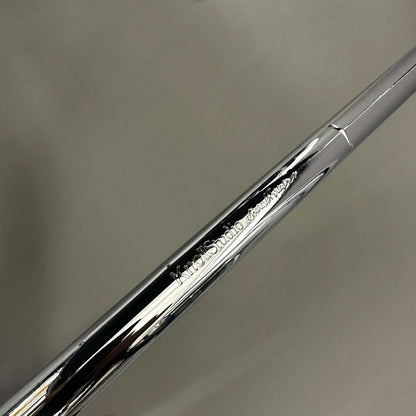 Knoll Breuer Laccio verchromtes Stahlrohrgestell nahaufnahme mit Prägung