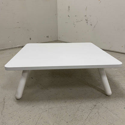 König & Neurath weißer Couchtisch NET.WORK.PLACE quadratisch 80x80x28 cm minimalistisch