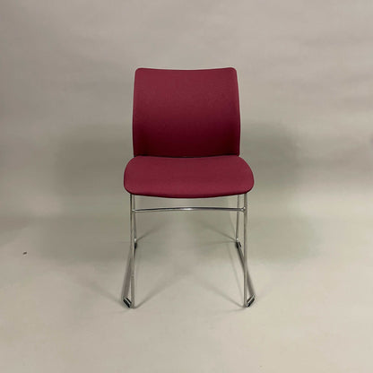LD Seating Stapelstuhl Trend 522 gepolstert dunkelrot mit Chromgestell, stapelbar