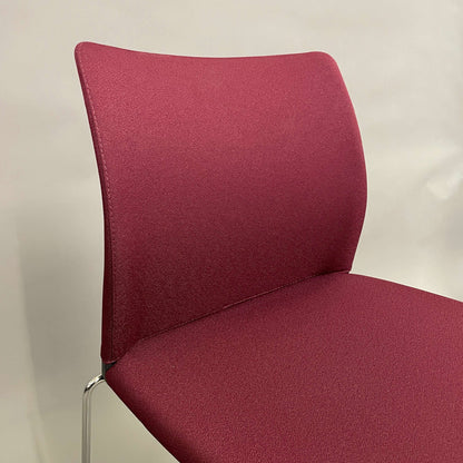 LD Seating Stapelstuhl Trend 522 gepolstert dunkelrot mit Chromgestell, stapelbar