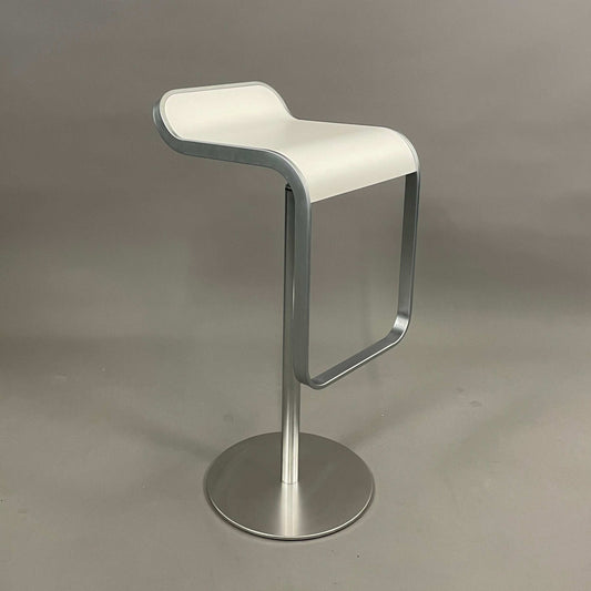 LaPalma Barhocker LEM weiß mit lackierter Holzsitzfläche, drehbarem Chromgestell und fixer Sitzhöhe von 80 cm