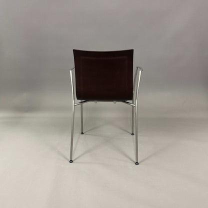 LaPalma S15 thin Stuhl mit sandgestrahltem Edelstahlgestell und Nussbaum-Sitzschale, Sitzhöhe 44cm