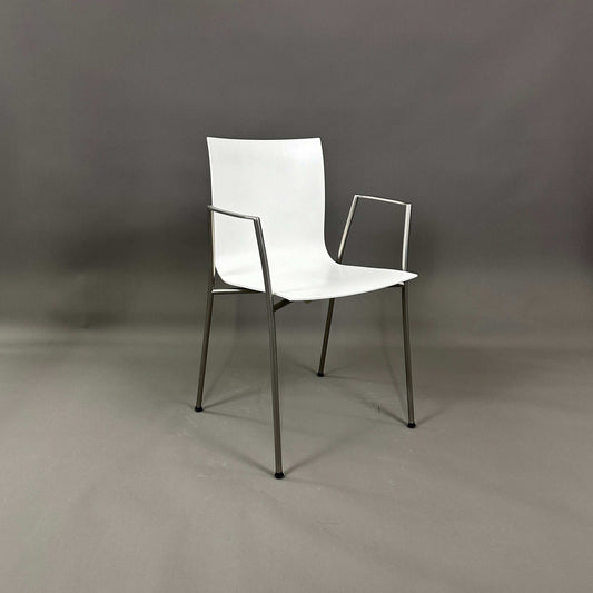 LaPalma S15 thin weißer Stuhl mit sandgestrahltem Edelstahlgestell und lackierter Sitzschale