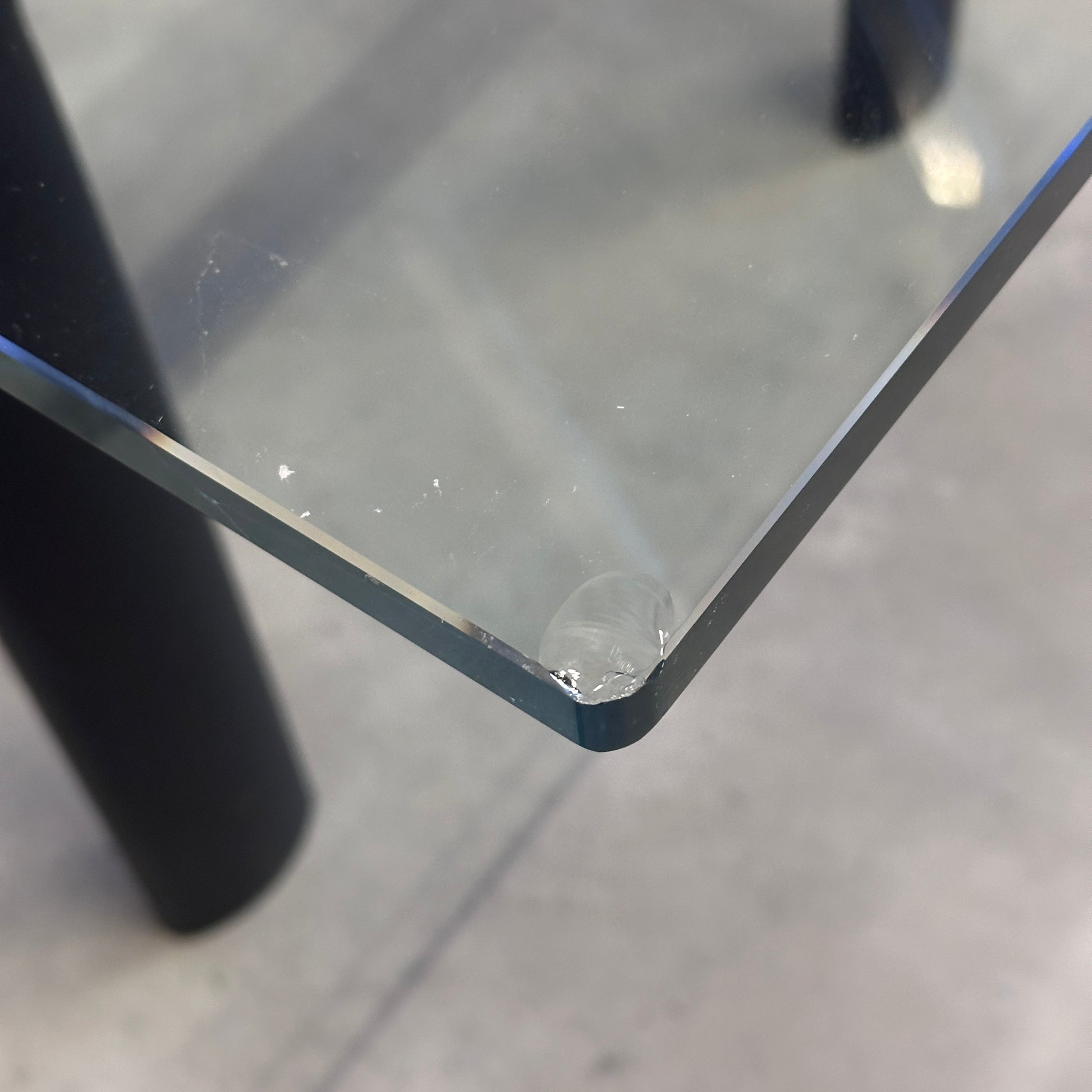 Cassina LC6 Glastisch