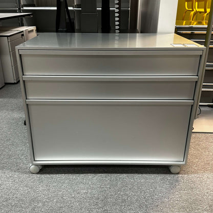 Silver MDF Italia Rollcontainer with wheels and three drawers, 80x66.5x51cm