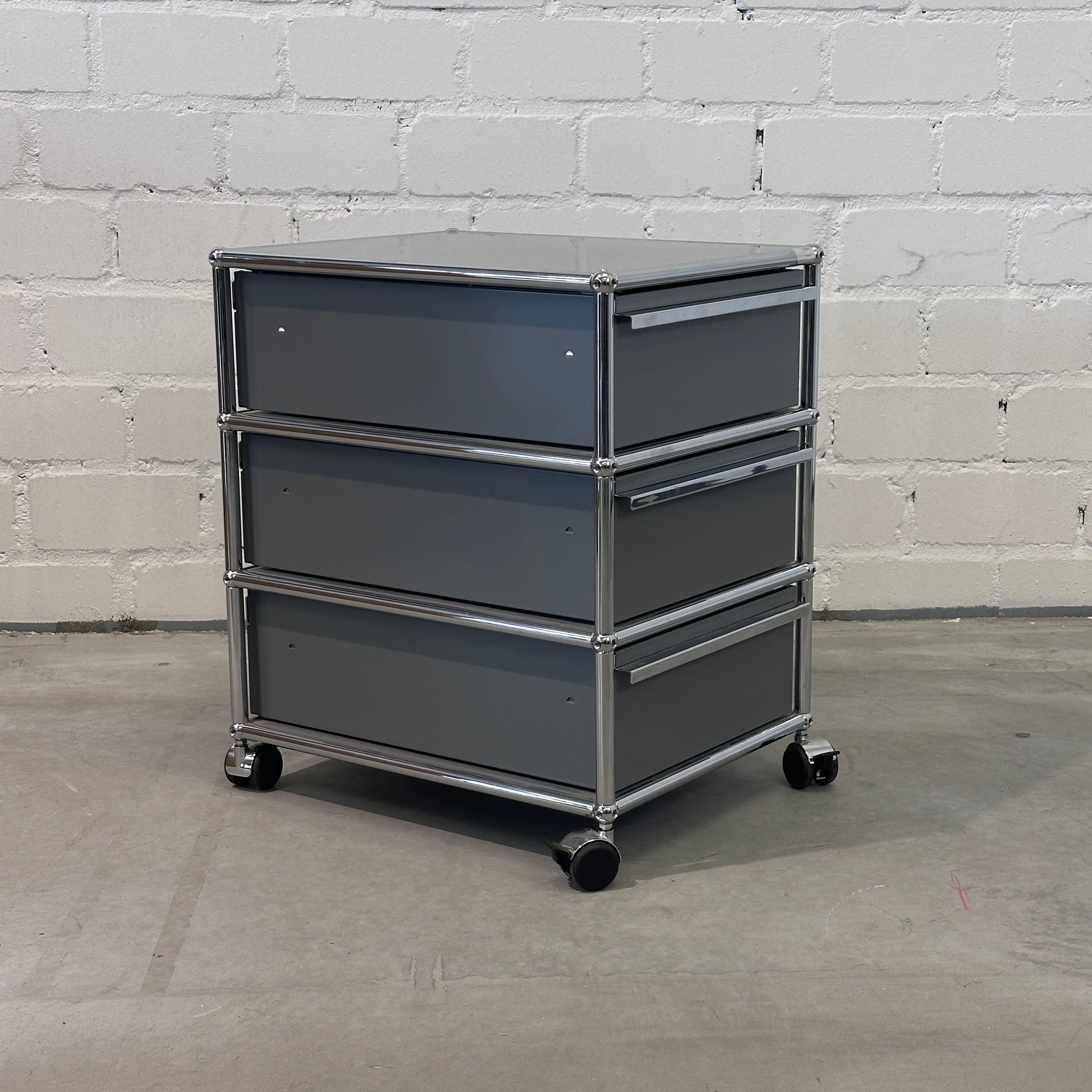 USM Haller Rollcontainer Mittelgrau 3 Auszüge [AKTION -50€ ➜ GWG<800€]