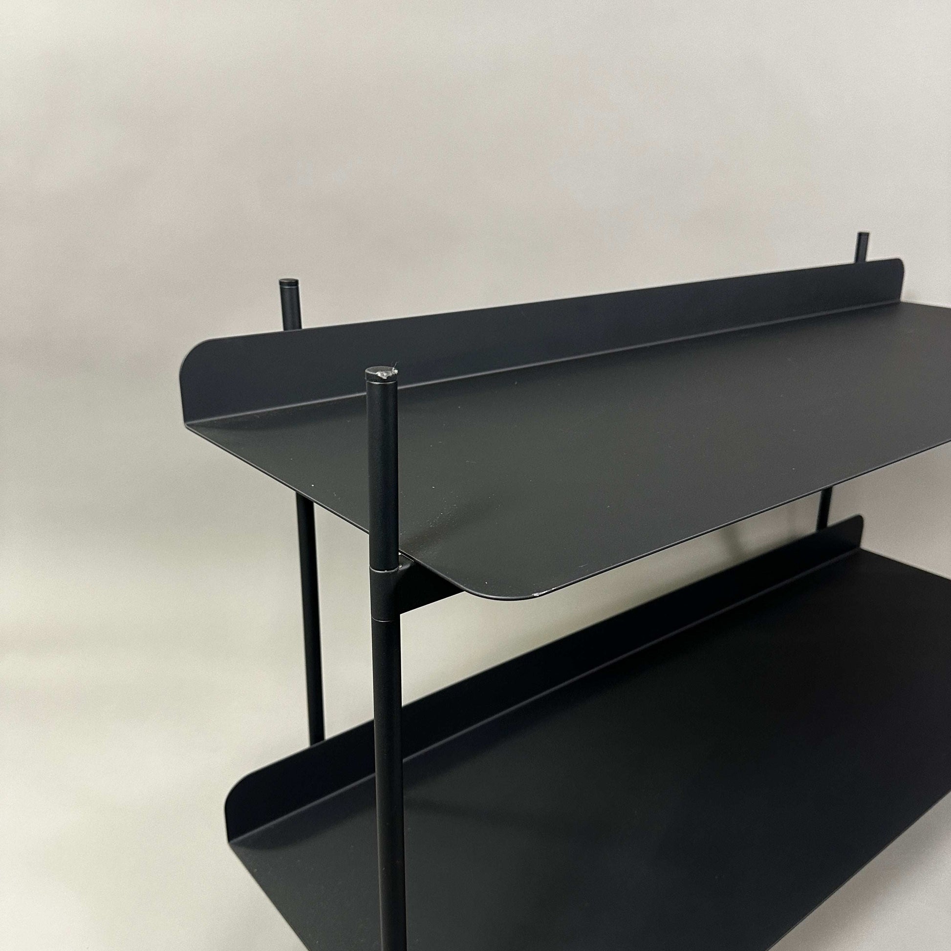Muuto Compile Regal schwarzes Metallregal moderne Ablage 120x68x48 cm