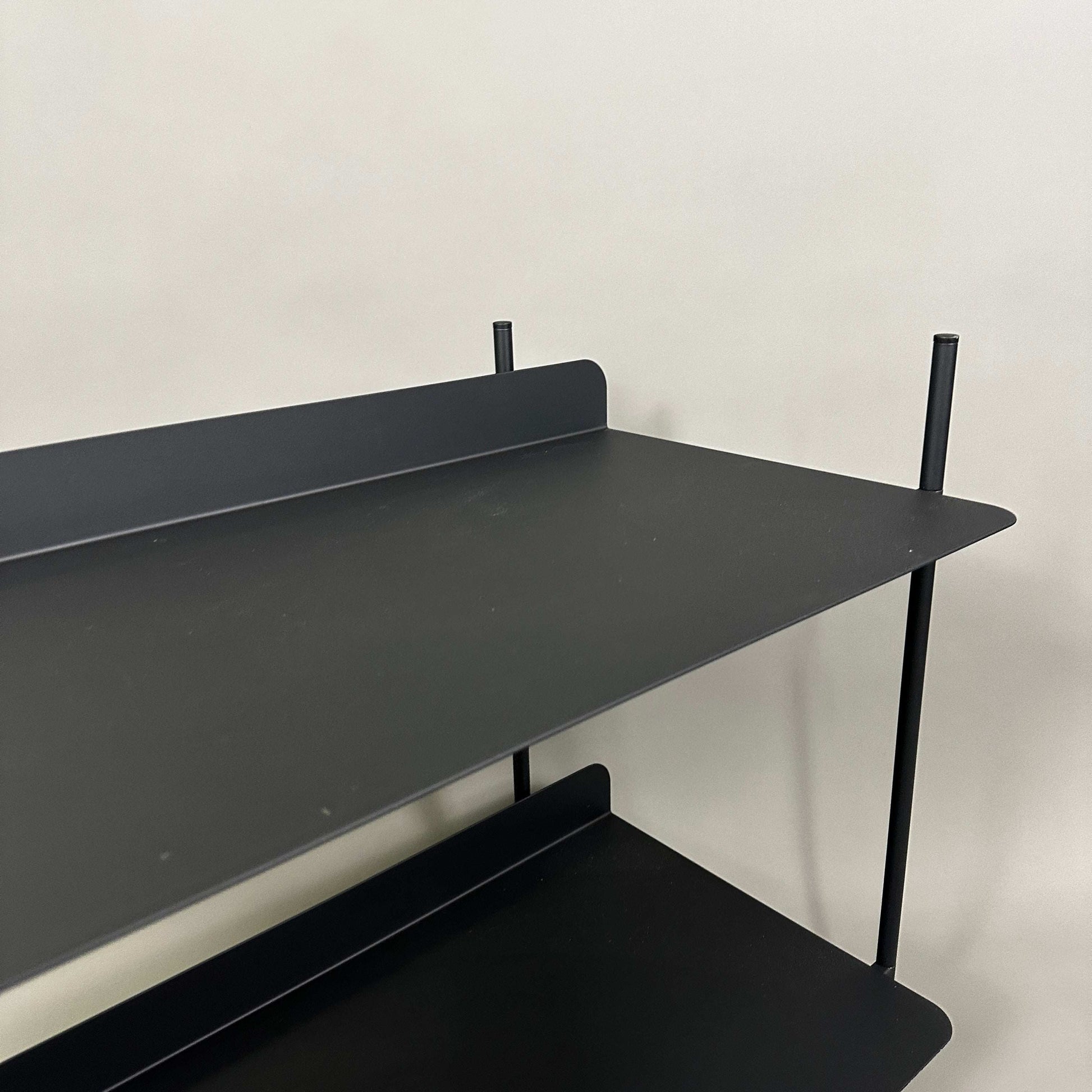 schwarzes muuto compile regal metall wandregal 120x68x48 cm minimalistisch
