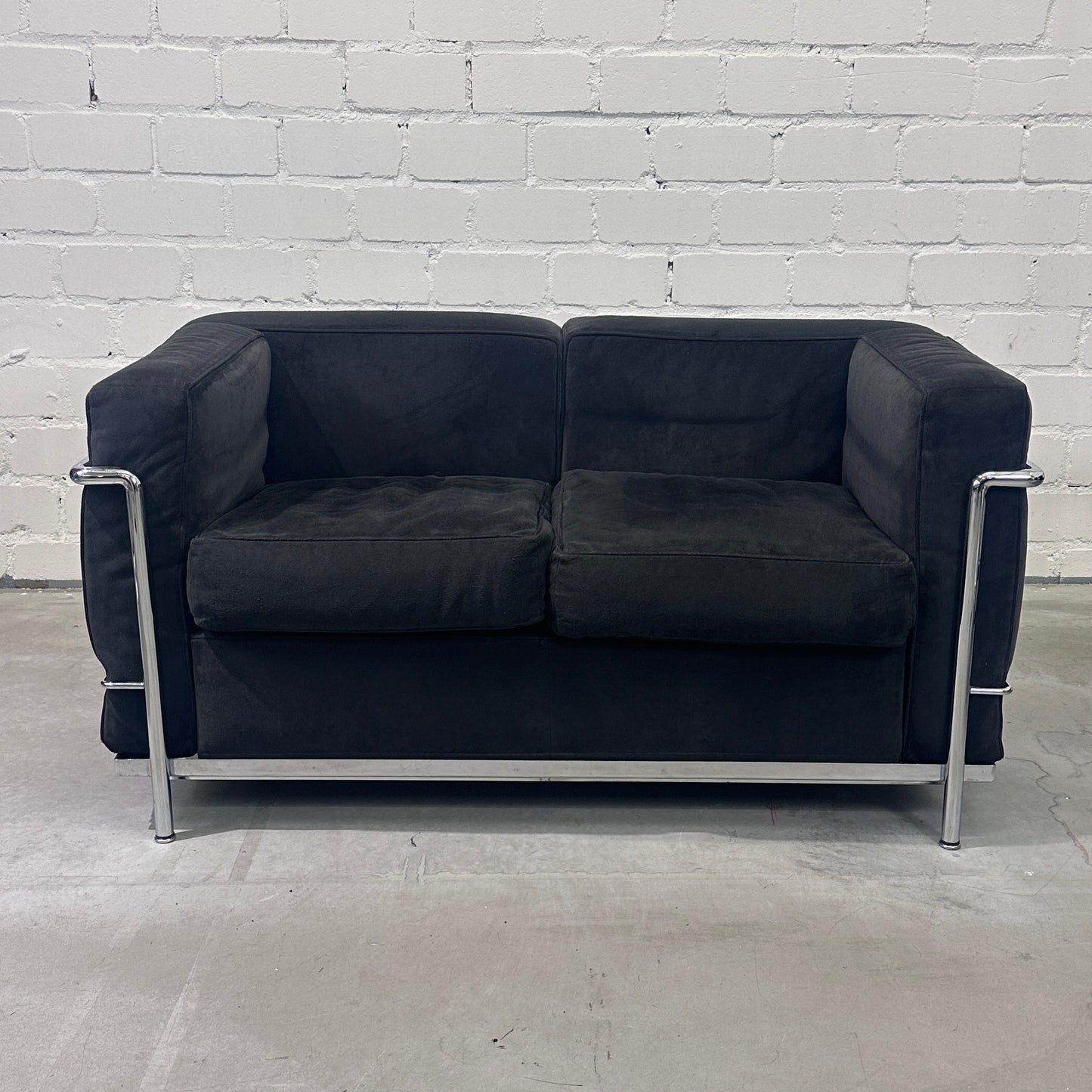 Cassina LC2 2-Sitzer Alcantara schwarz