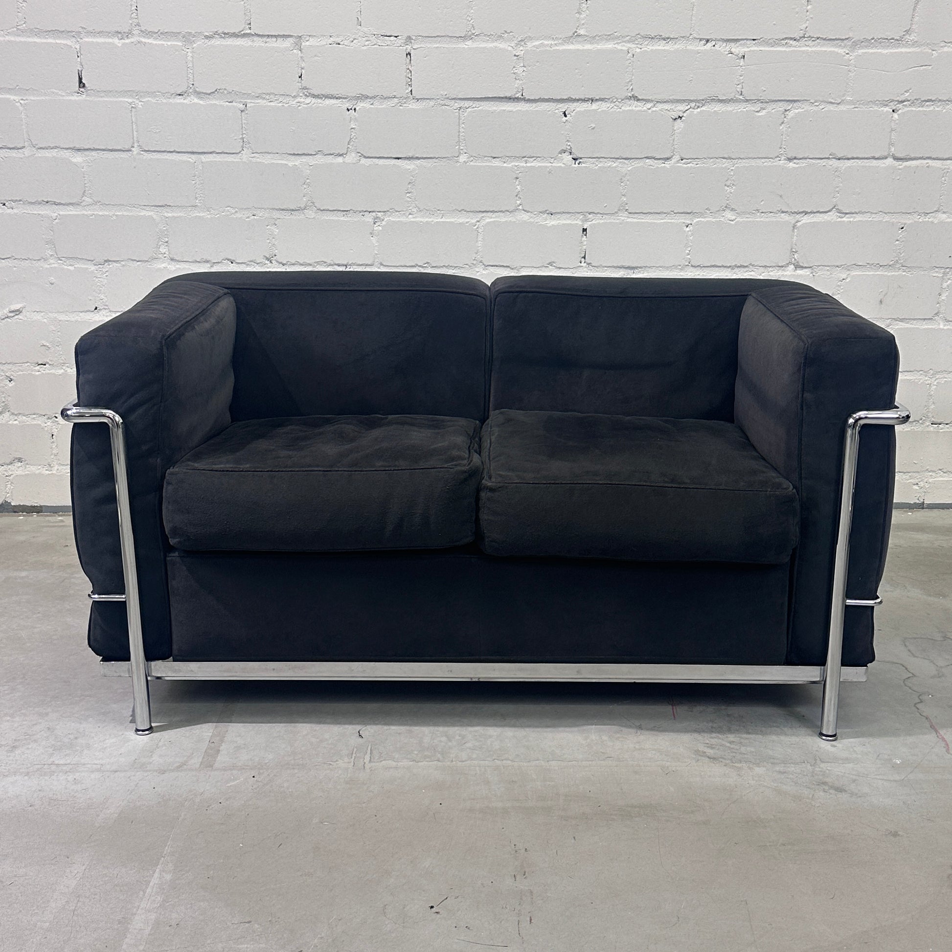 Cassina LC2 2-Sitzer Alcantara schwarz