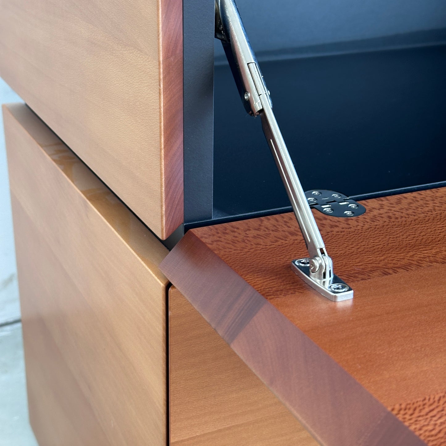 Zoom Design Sideboard Holz