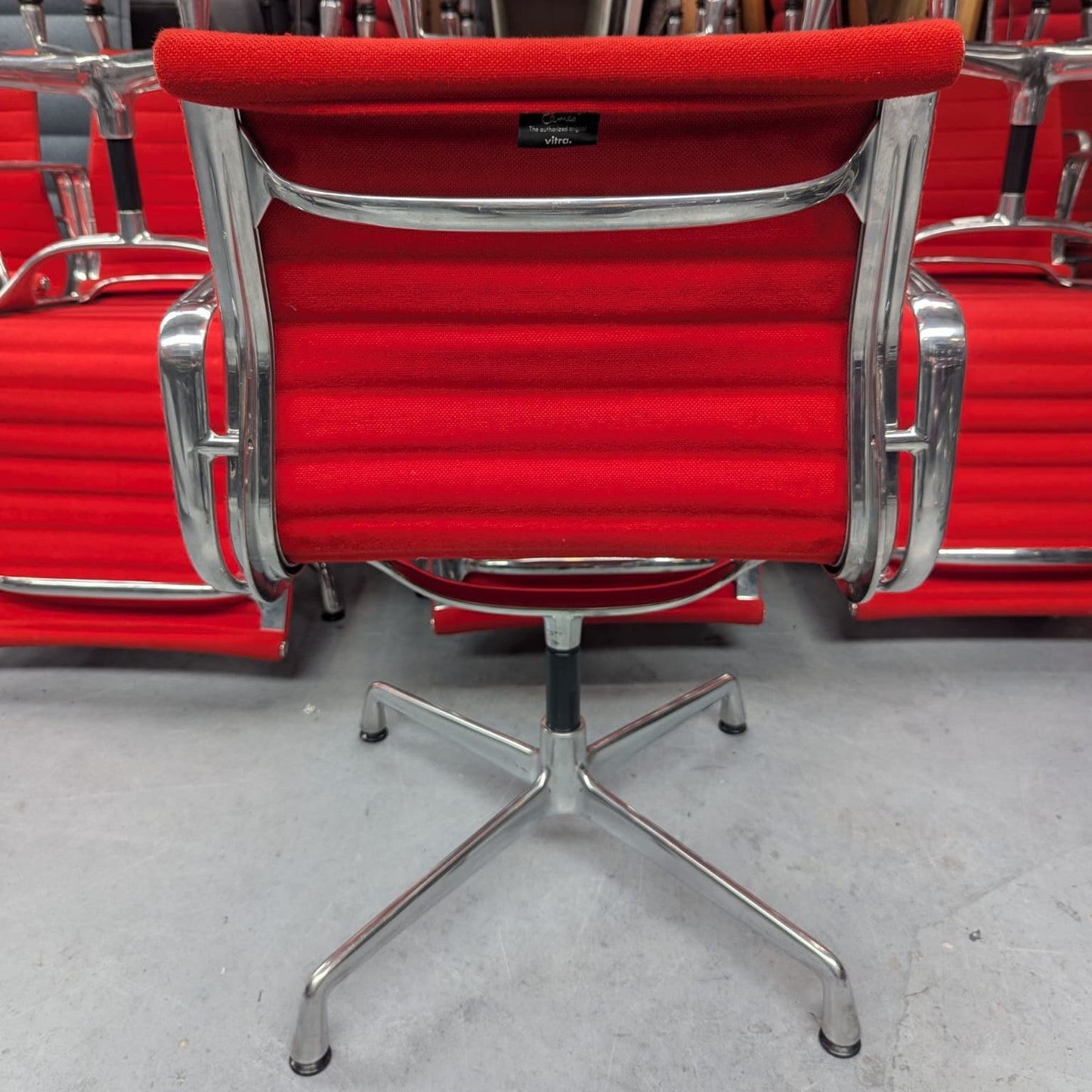 Vitra EA 108 Hopsak rot