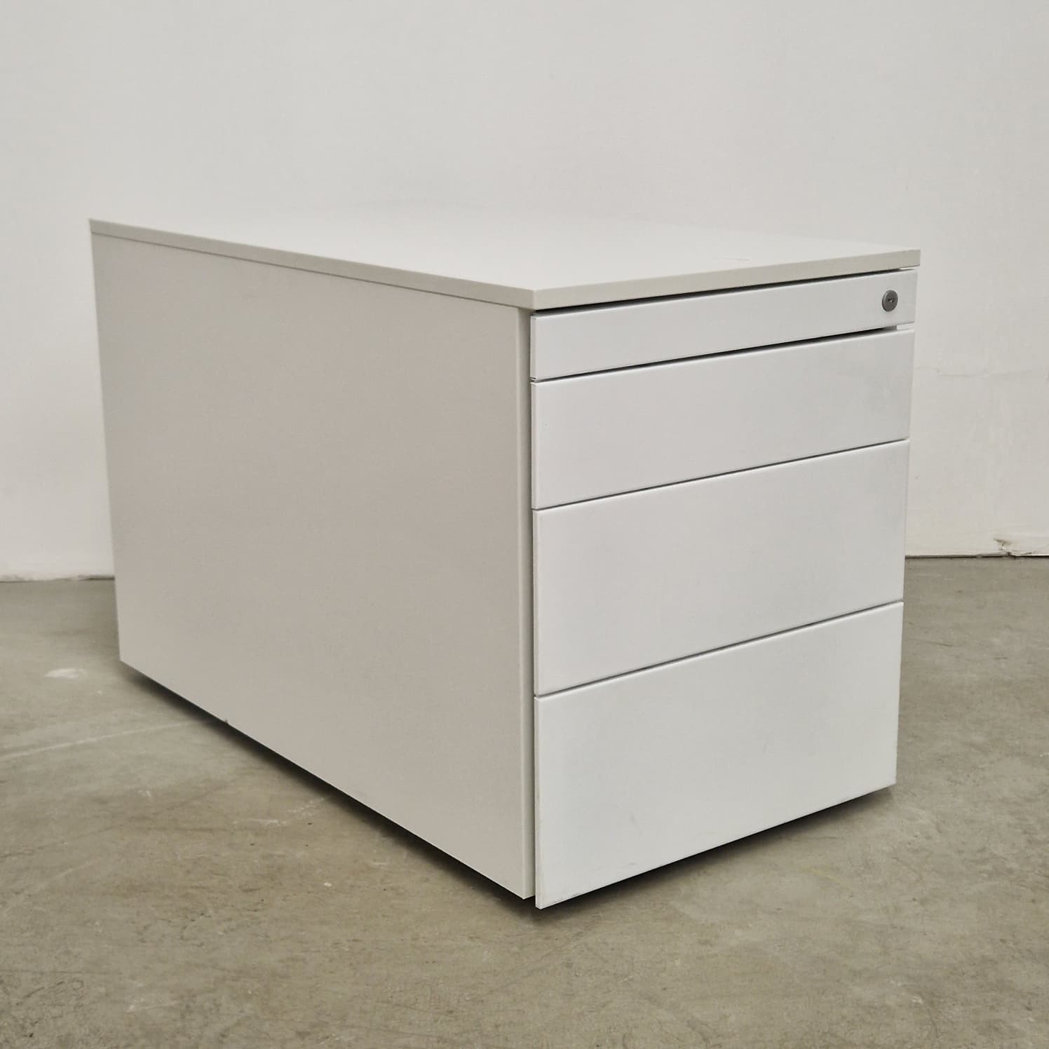 PAKET: 8 x Steelcase Rollcontainer [AKTION -80%]