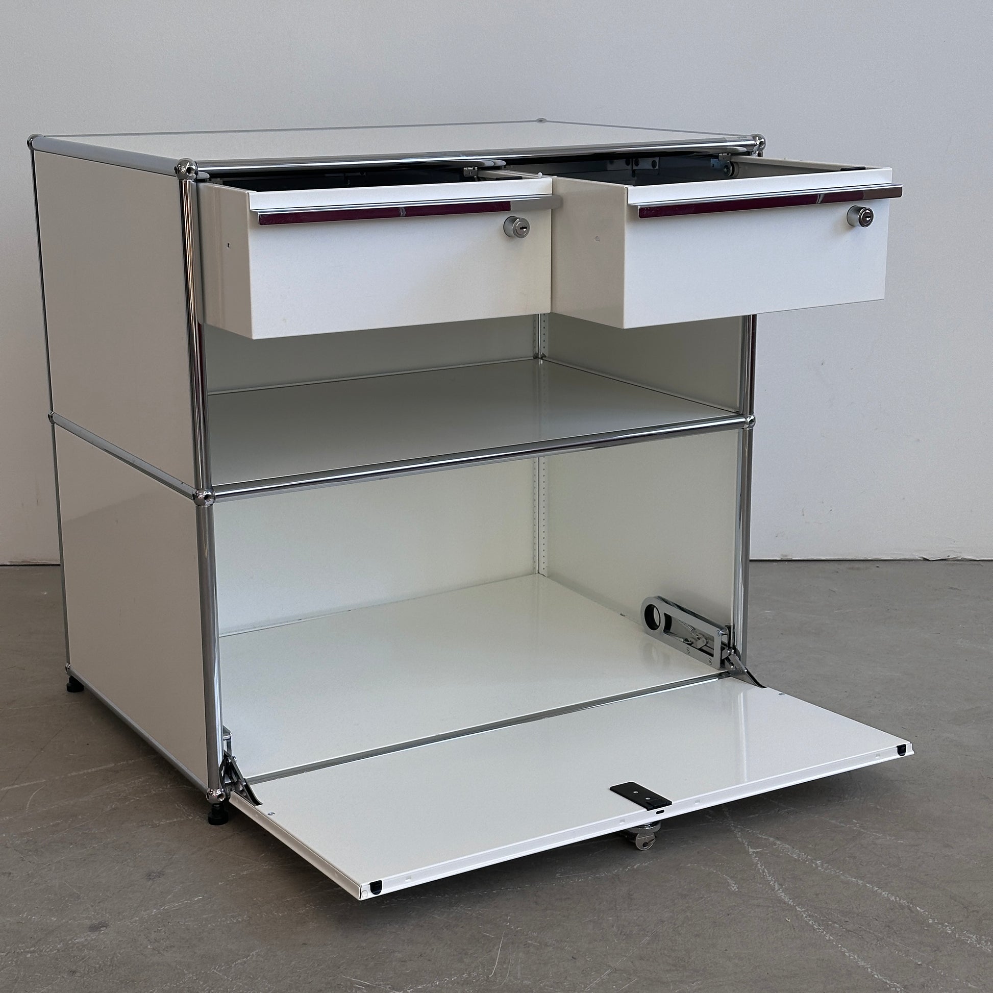 USM Haller Kaffeebar Weiß 1x Klappe 2x Schublade