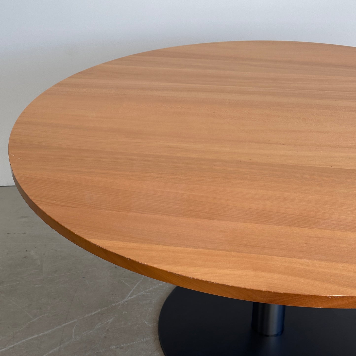 Holztisch rund 140cm