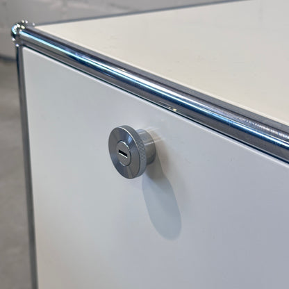 1x1 Druckermöbel 395x395mm mit 1 Klappe und 5 Kabeldurchlässe