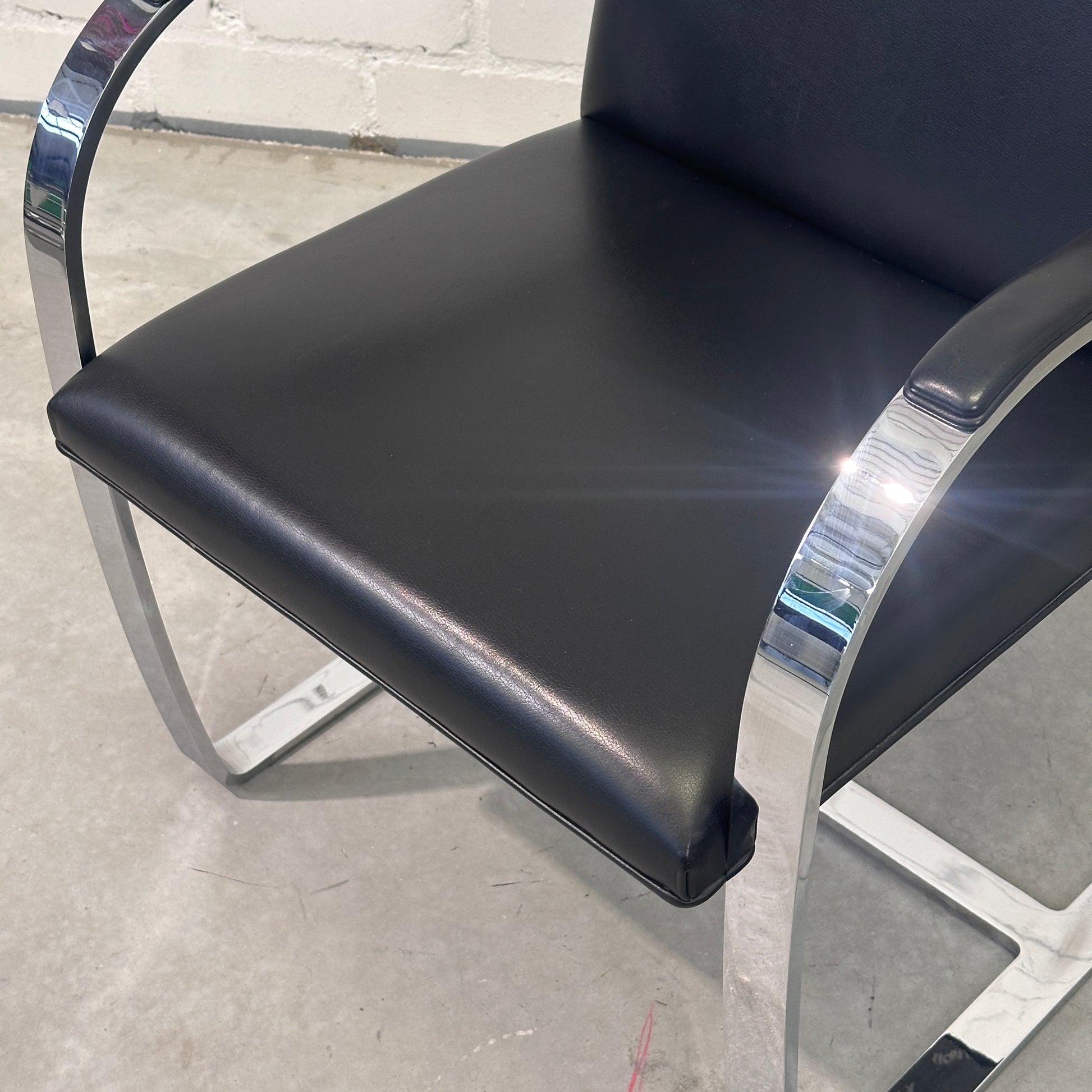 Artikelanlage Brno Sessel Leder schwarz Flachstahl_SWKBR00101