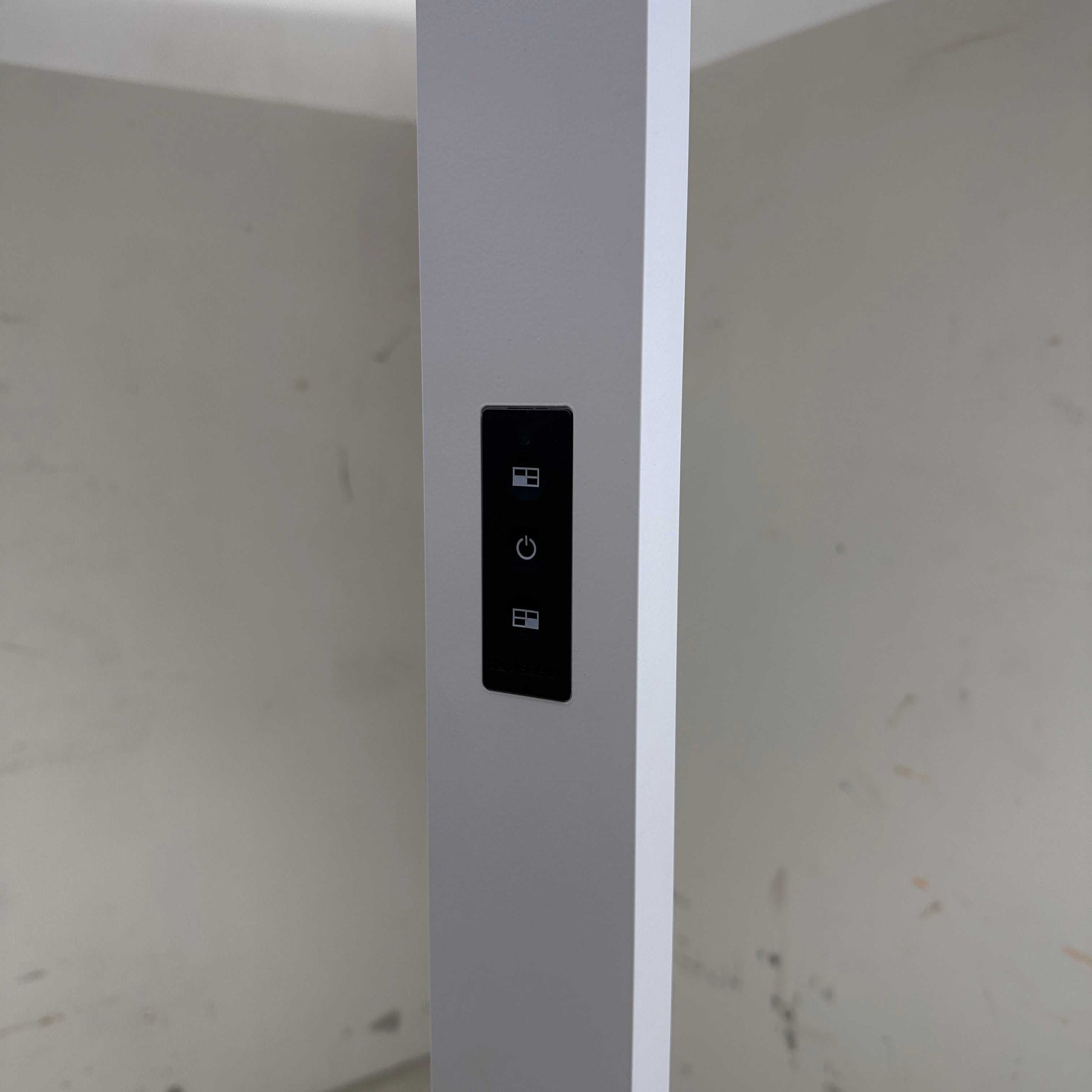 Regent Lighting Lightpad in weiß mit LED-Bewegungsmelder und Dimmfunktion für 4 Tische