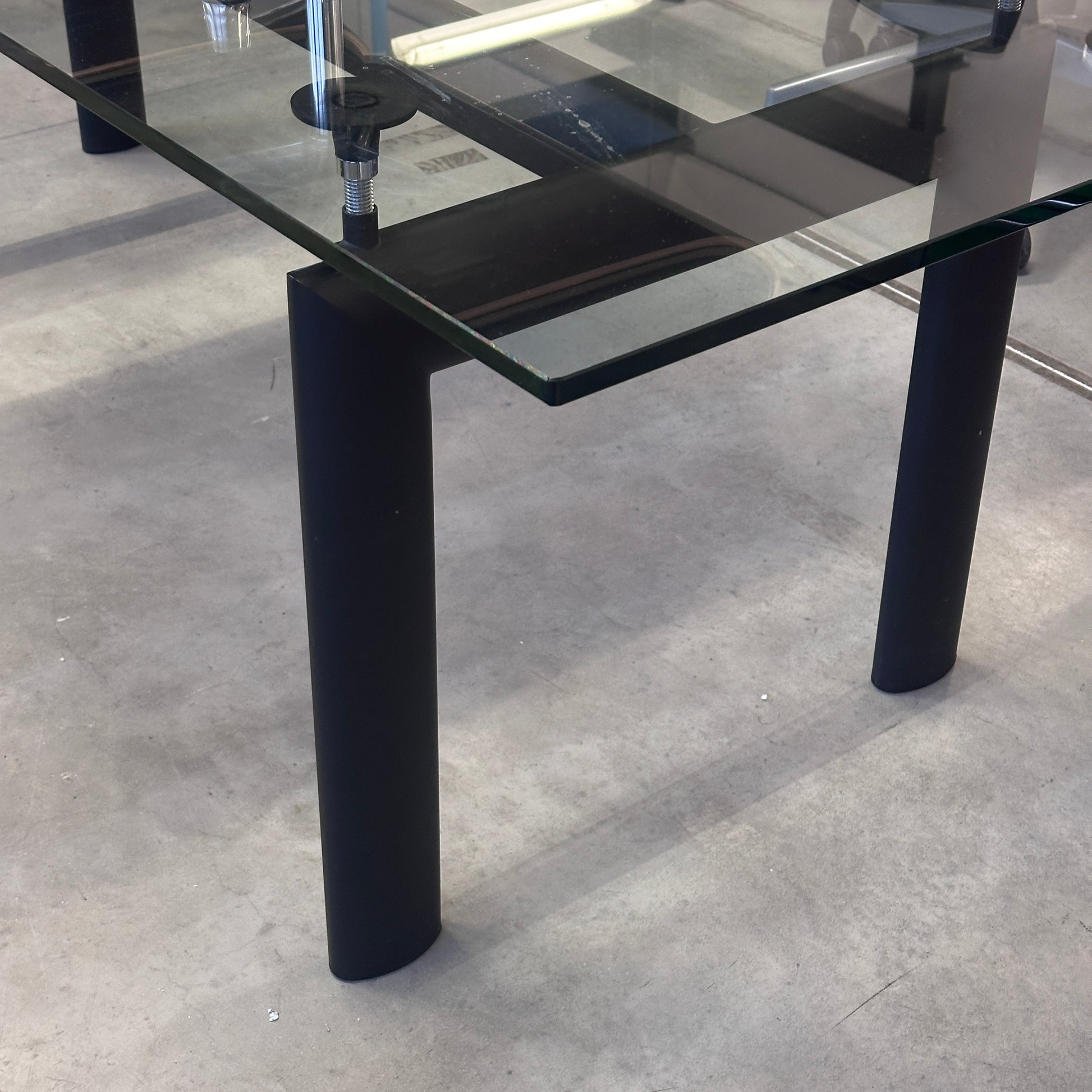 Cassina LC6 Glastisch