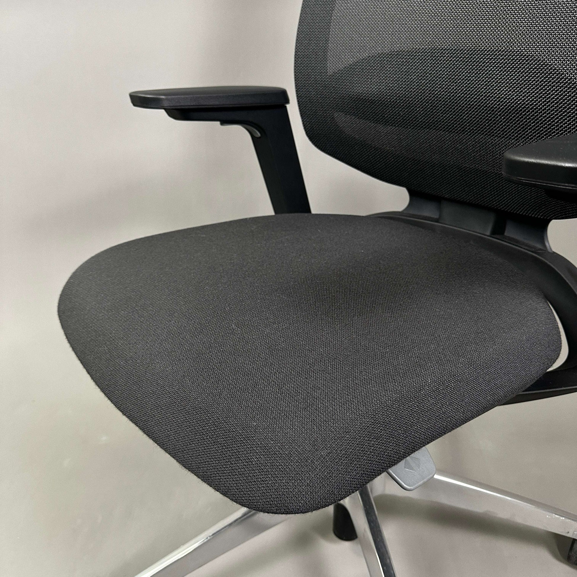 SEDUS se:flex ergonomic office chair with adjustable seat height, 3D armrests, lumbar support, and mesh backrest