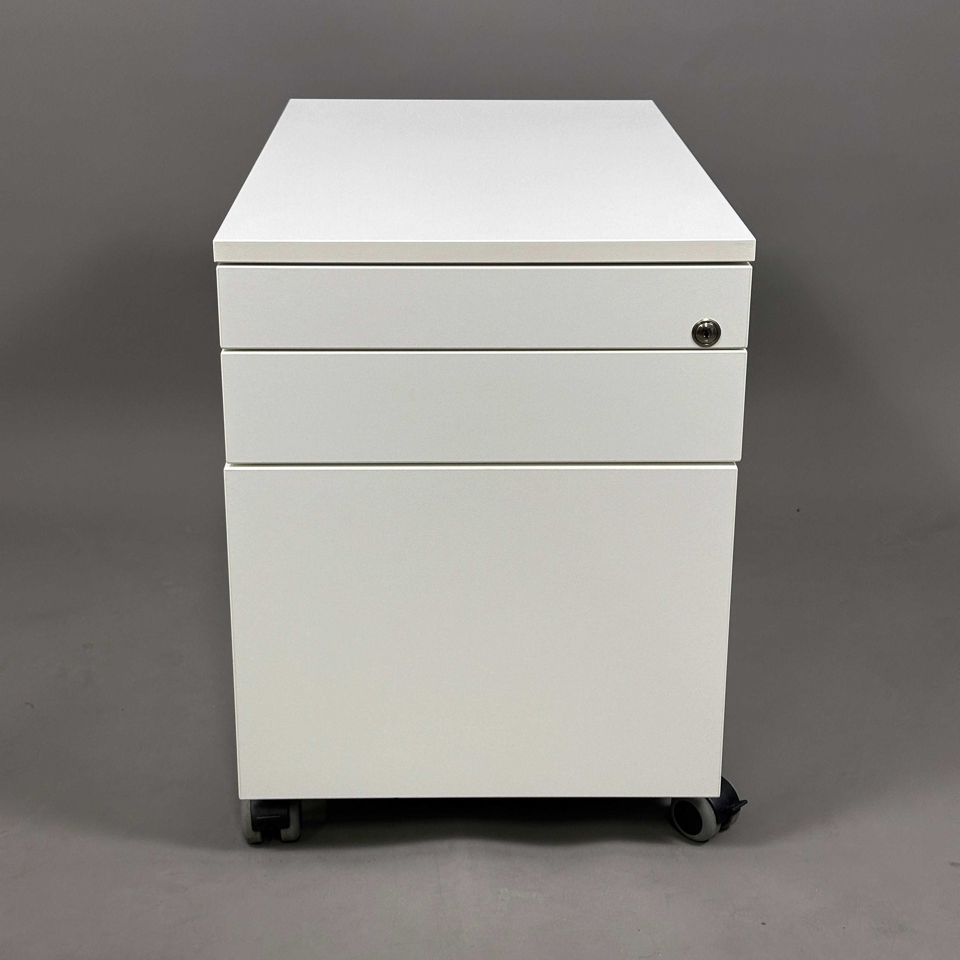 SSI Schäfer weißer Rollcontainer mit 3 abschließbaren Schubladen und Organizer, 59x43x76 cm