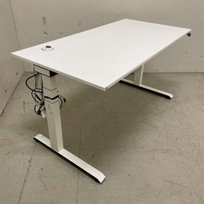 Sedus Temptation Speed elektrisch höhenverstellbarer weißer Schreibtisch 160x80 cm mit schnellem Motor und integrierten USB- und Stromanschlüssen