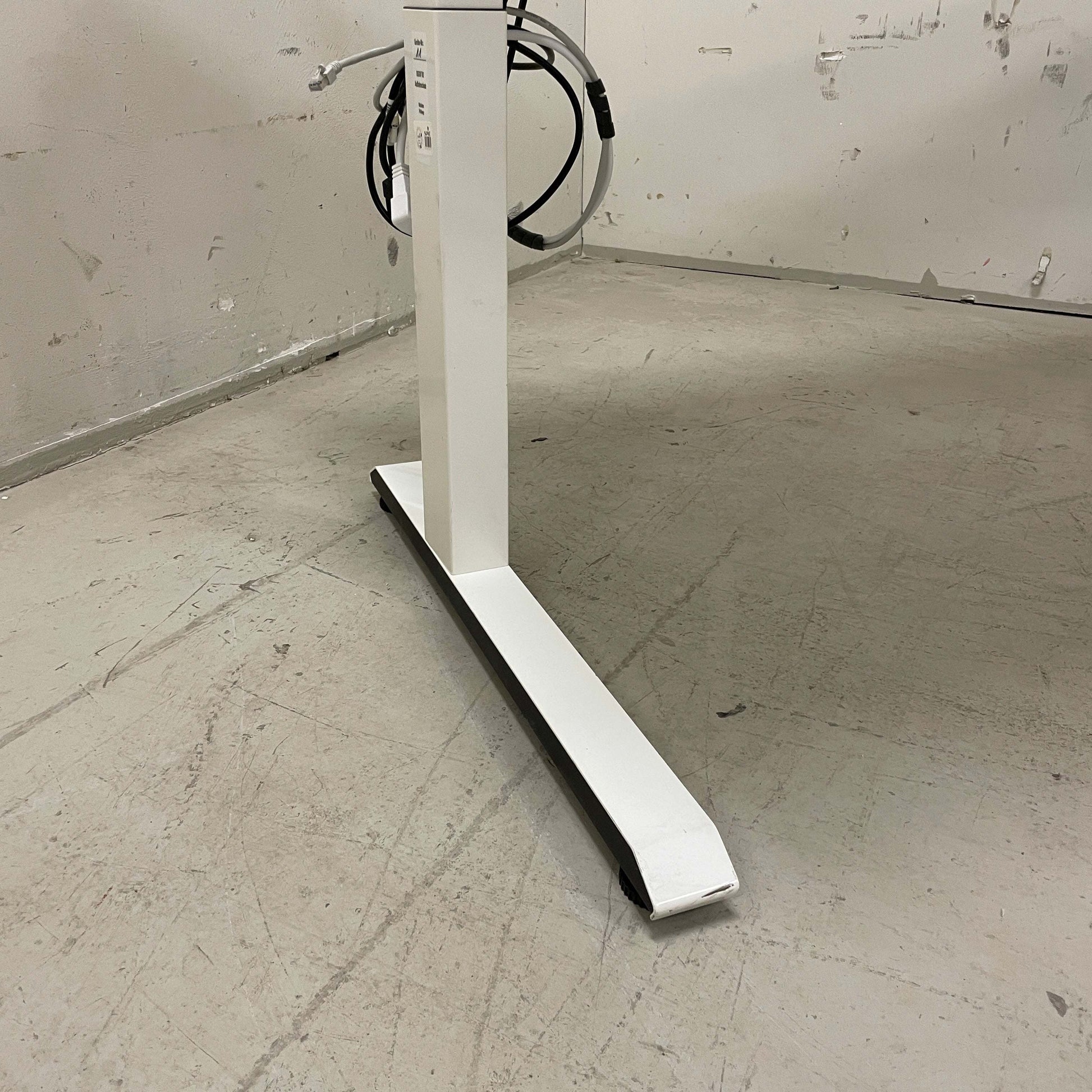 Sedus Temptation Speed elektrisch höhenverstellbarer Schreibtisch weiß 160x80 cm mit schnellem Motor und integriertem Kabelmanagement