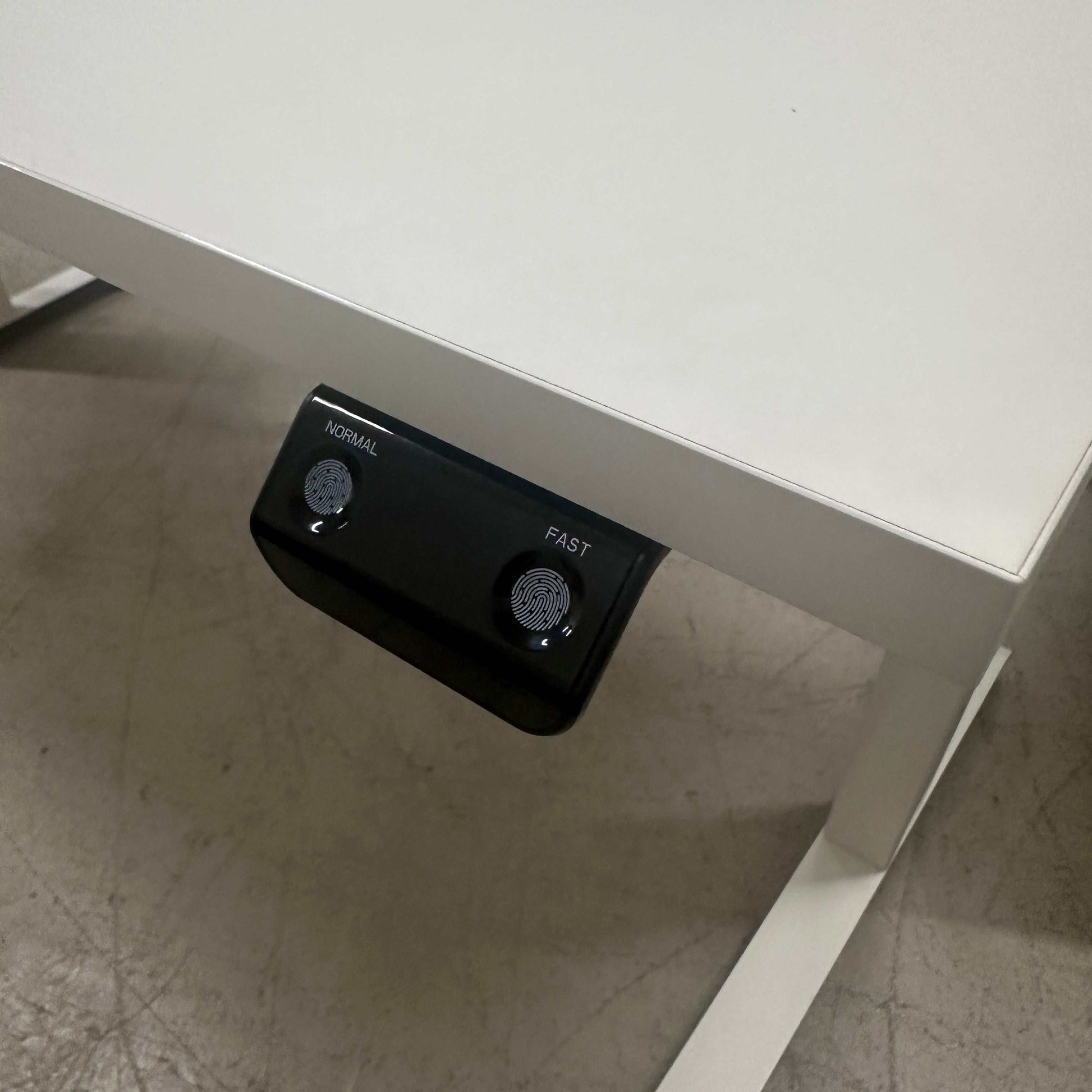 Sedus Temptation Speed elektrischer weißer höhenverstellbarer Schreibtisch 160x80 cm mit Schnellverstellung und USB-Anschlüssen