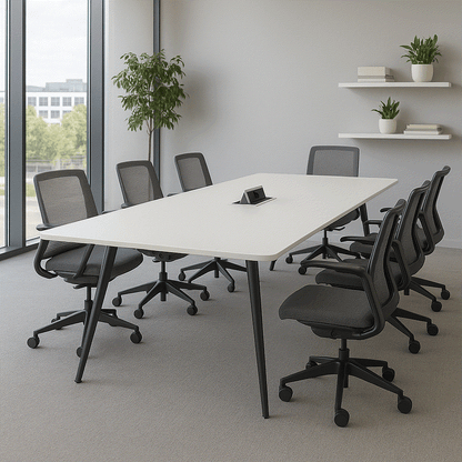 Steelcase Konferenztisch Potrero 415 Light Table weißer Melamintisch mit anthrazitgrauem Metallgestell und integriertem Media Kit in modernem Konferenzraum