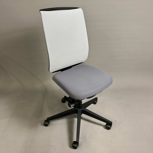 Steelcase Reply Bürostuhl B-Ware grau ohne Armlehnen mit Mesh Rückenlehne und Stoff Sitzfläche