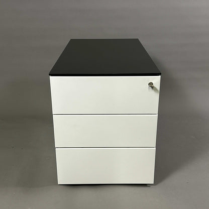 Steelcase Rollcontainer anthrazit weiß mit drei abschließbaren Auszügen aus lackiertem Stahlblech