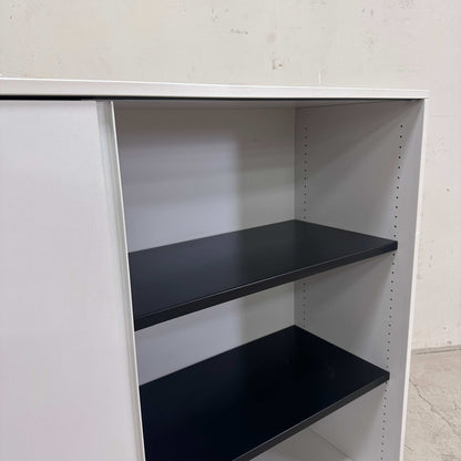Steelcase Sideboard 3OH weiß mit abschließbaren Metall-Einlageböden, 120x160x43 cm