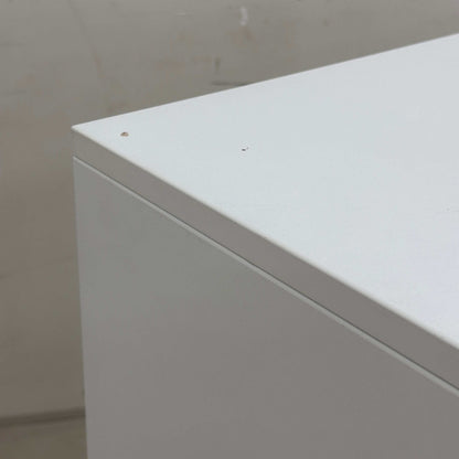 Weißes Steelcase Sideboard 3OH mit abschließbaren Metall-Einlageböden, 120x160x43 cm