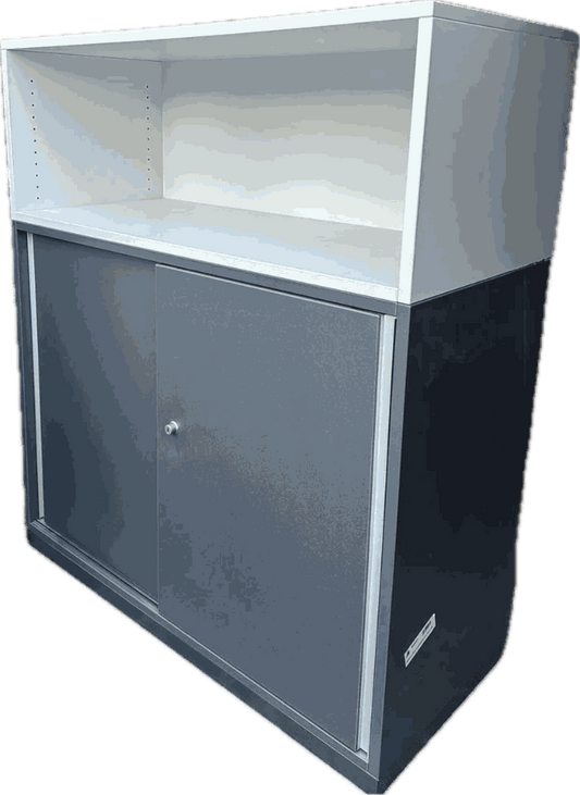 Steelcase Sideboard 3OH with sliding doors and open upper shelf in gray and white finish, 100x100x44cm