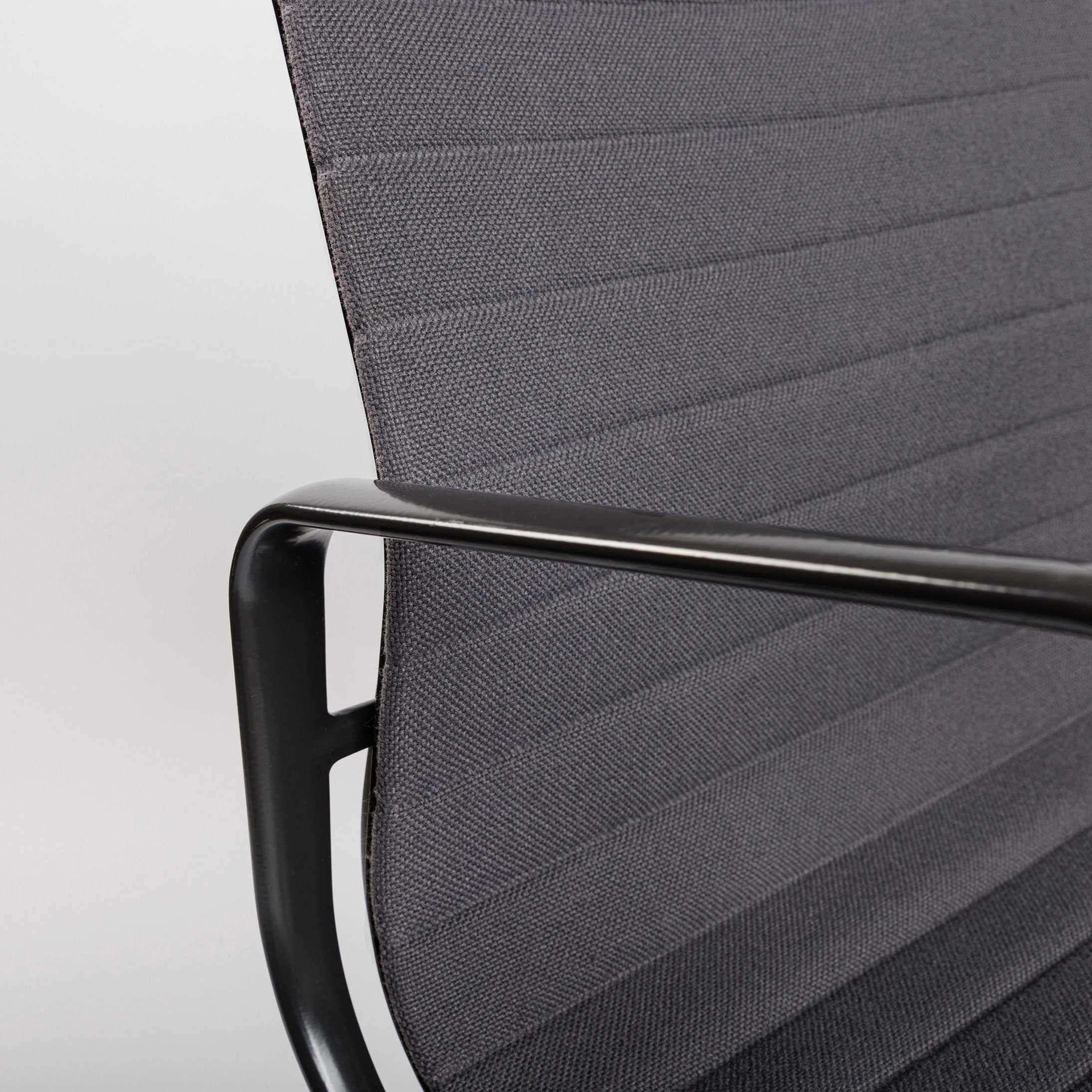 Vitra EA 107 Hopsak dunkelgrau